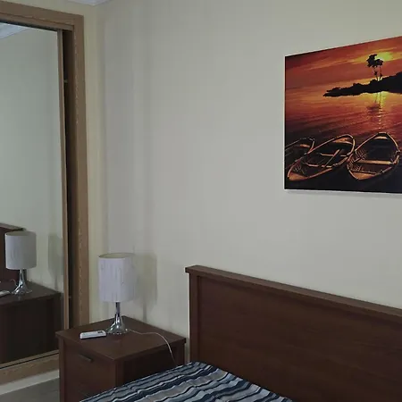 Moradia V4 A 1km Da Da Manta Rota Ferienhaus *