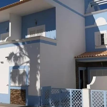 Moradia V4 A 1km Da Da Manta Rota Ferienhaus *